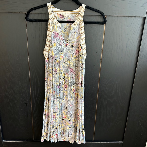 Mystree Floral Dress - Picture 2 of 11